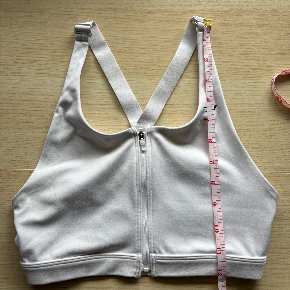 Gymshark White Zip Front Sports Bra XS Athletic Workout Crop Top Activewear - Picture 12 of 13